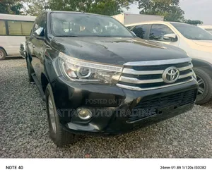 Toyota Hilux 2016 Black