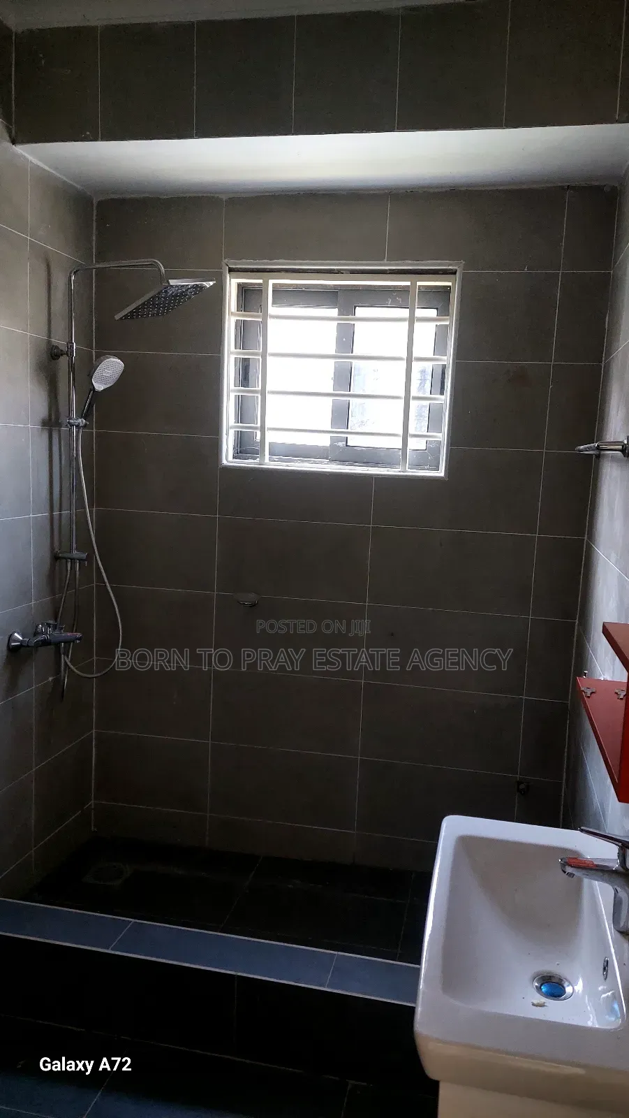 3bdrm House in Born To Pray Estate, Ejisu-Juaben Municipal for sale