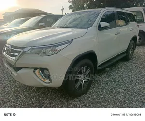 Toyota Fortuner 2017 White