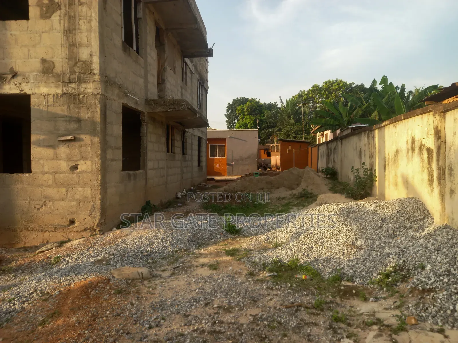 12 Bedrooms Apartment/ Flats for Sale at Pankrono