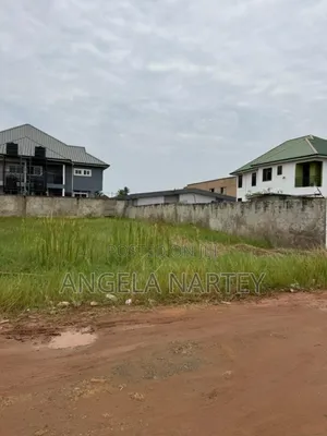 80/100 Feet Land for Sale at Community 11-Tema