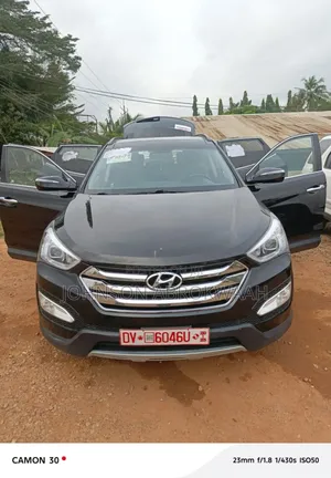 Hyundai Santa Fe SE AWD 2016 Black