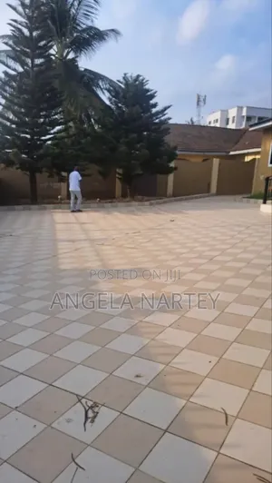 3bdrm House in Kwabenya for sale