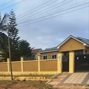 3bdrm House in Kwabenya for sale