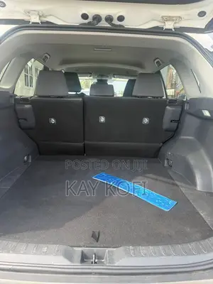 Toyota RAV4 LE AWD 2024 White