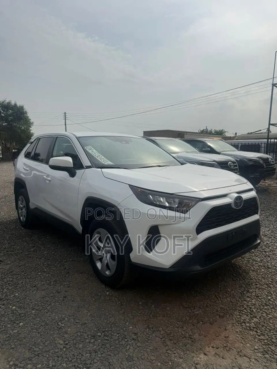 Toyota RAV4 LE AWD 2024 White
