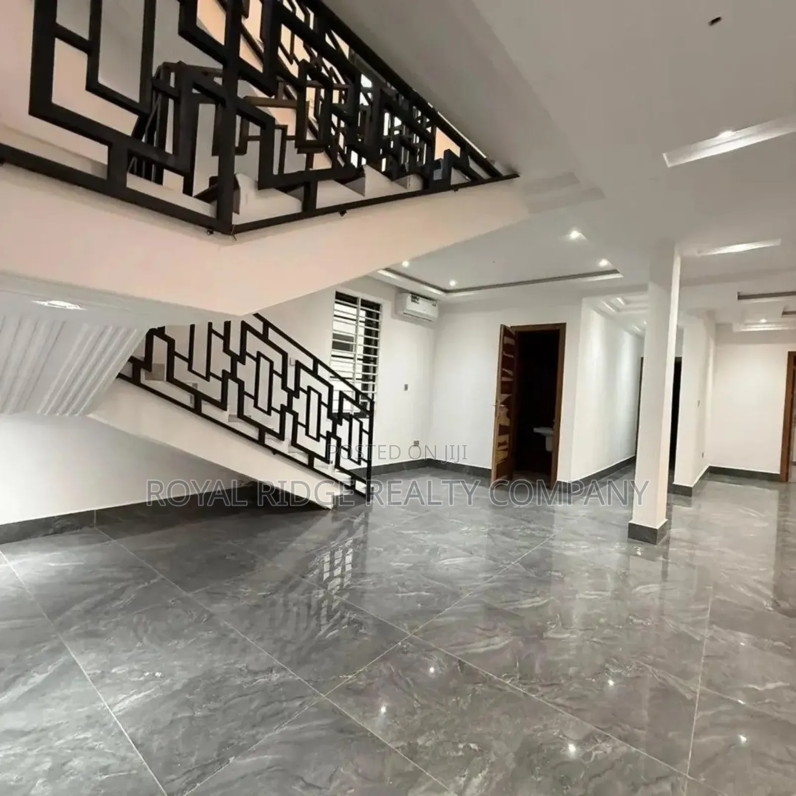 Furnished 4bdrm Duplex in Lakeside Estate, Accra Metropolitan for sale