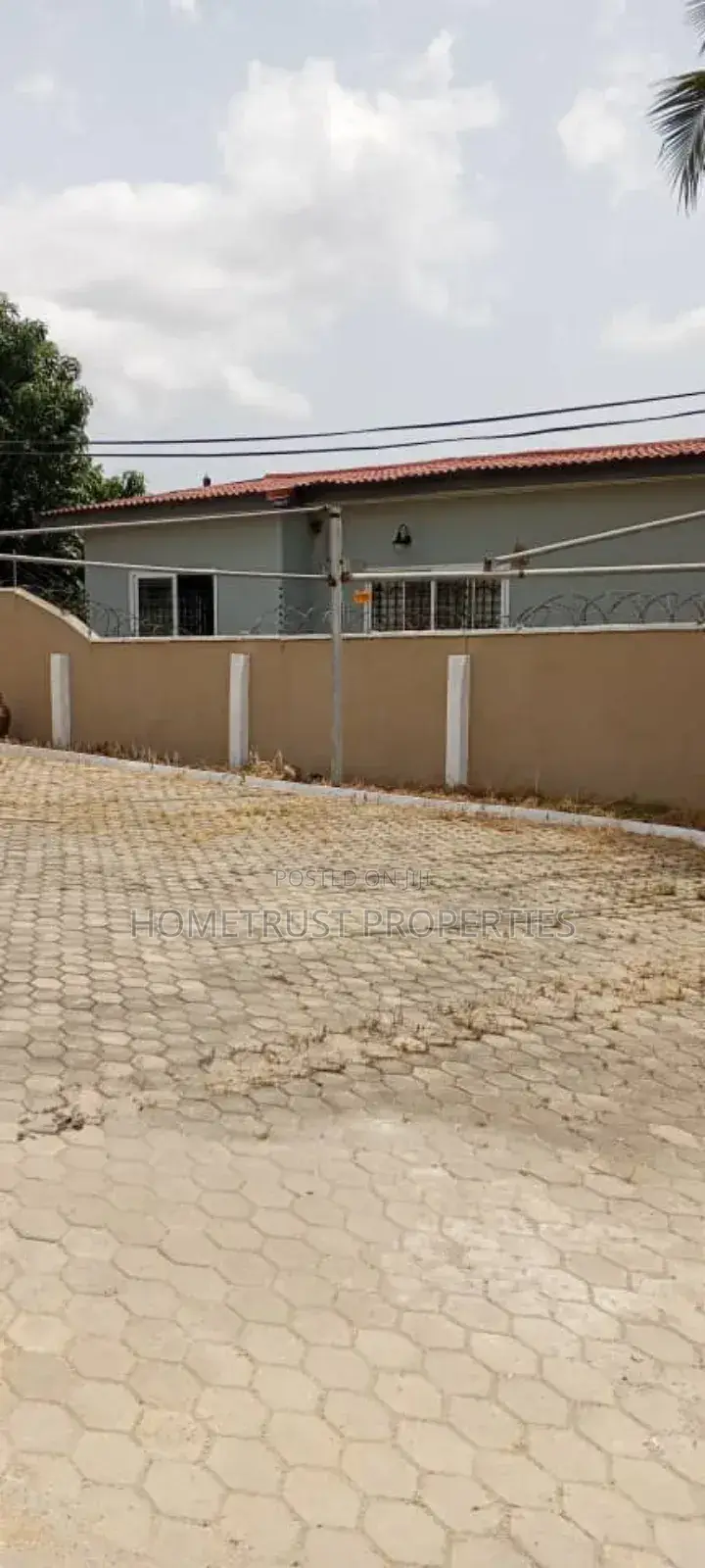 3bdrm House in Hometrust Properties, Amasaman for sale