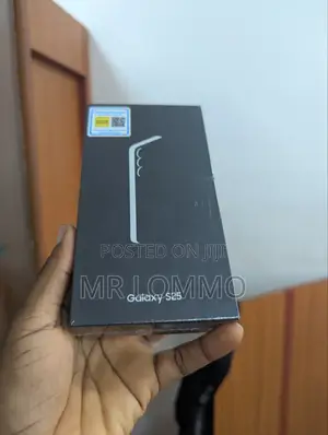 New Samsung Galaxy S25 128 GB Black