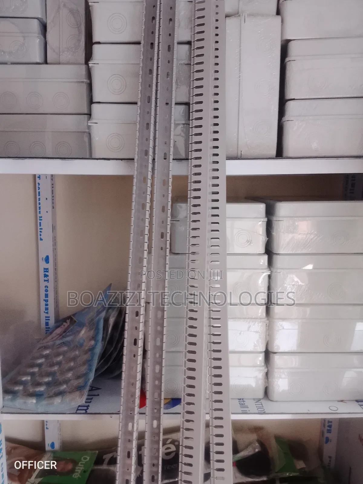 40*30mm Slotted Cable Trunking