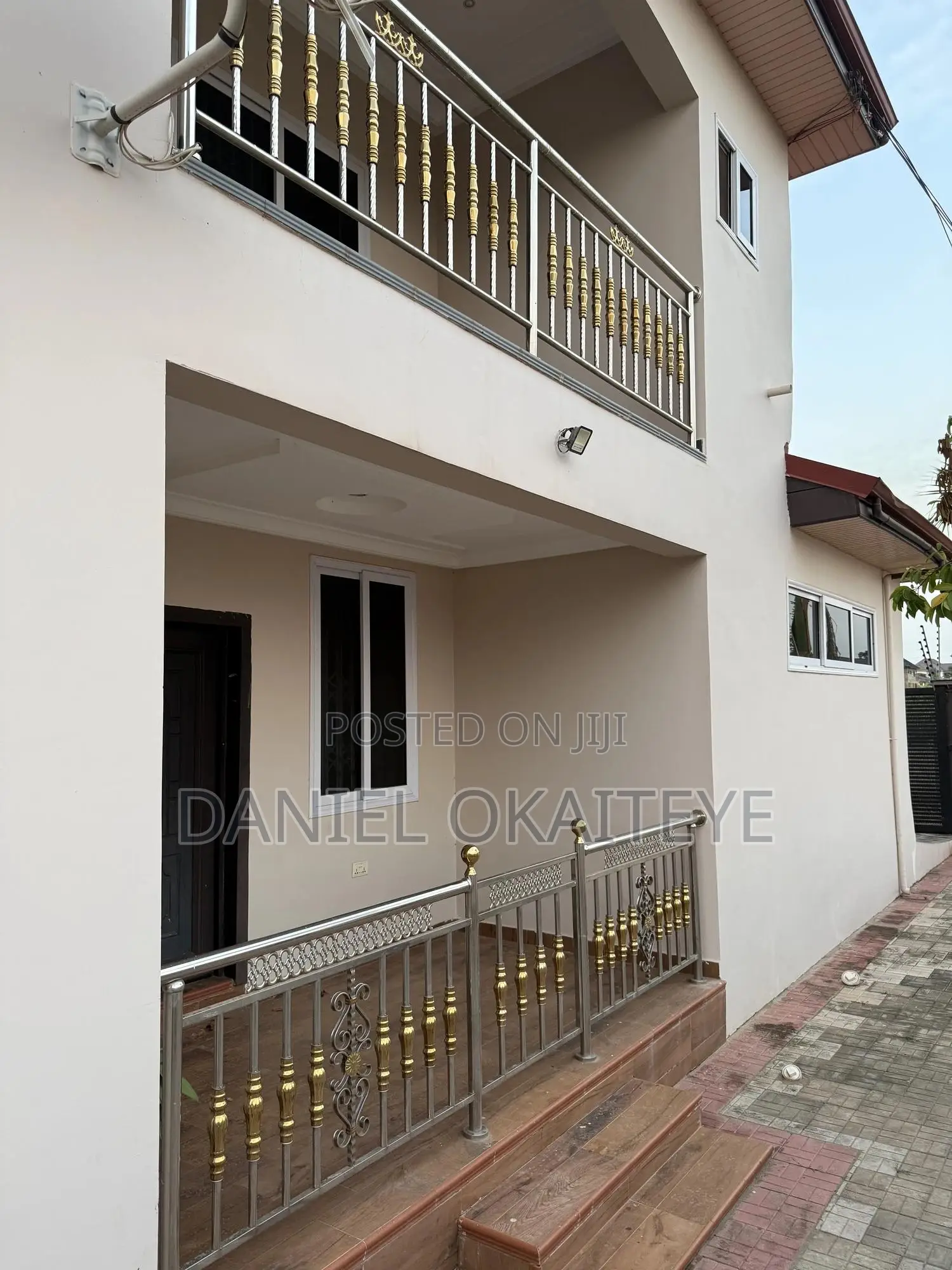 Furnished 5bdrm Mansion in Oyibi, Valley View Area for sale