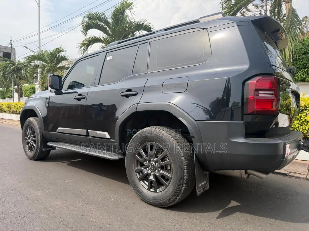 Toyota Land Cruiser Rent