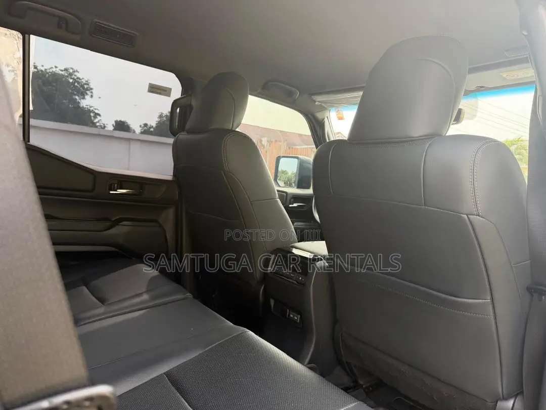 Toyota Land Cruiser Rent