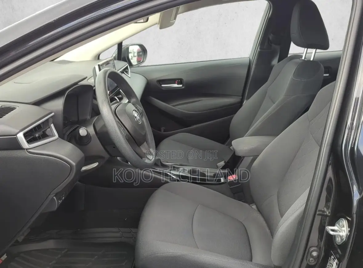 Toyota Corolla LE 2020 Black