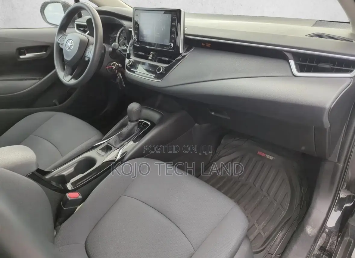 Toyota Corolla LE 2020 Black