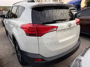 Toyota RAV4 2017 White