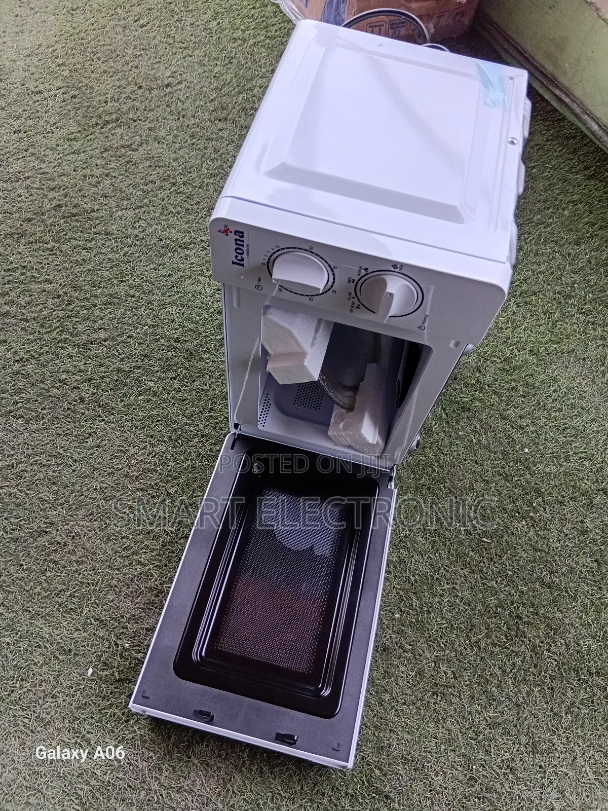 Icona 20l Family-Size Compact Microwave