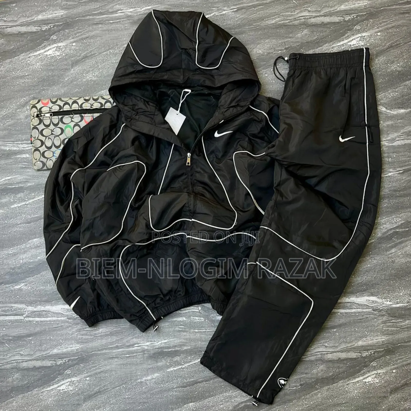 High Quality Zip Hoodie Top N Down Available in Stock