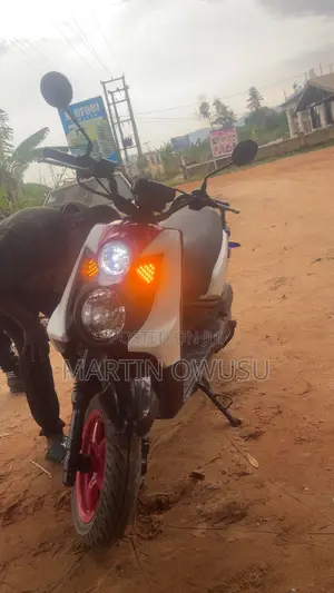 Yamaha 2025 White
