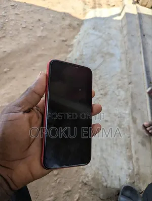 Apple iPhone 11 128 GB Red