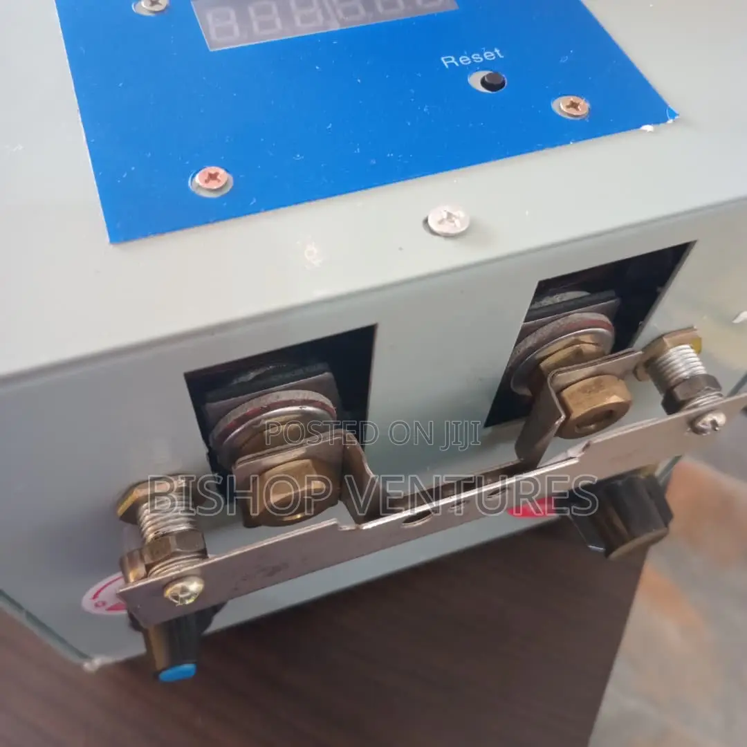 Automatic Debeaker Machine With Auto Counter Sealed In Box