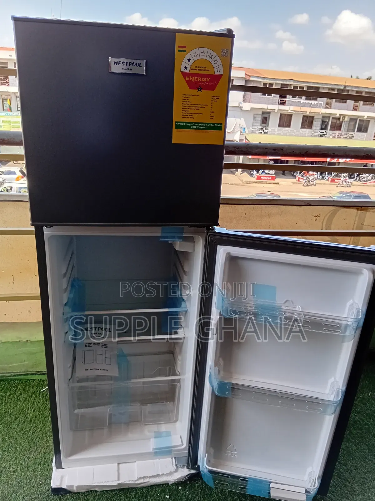 Accelerated Westpool Fridge Freezer 136l Fridge Freezer