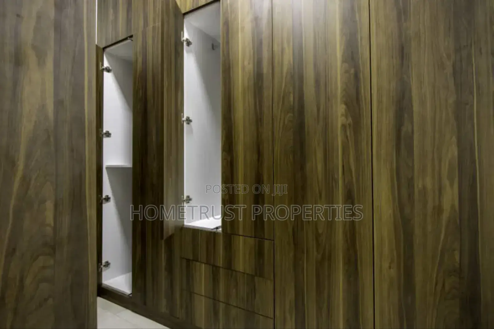 4bdrm Duplex in Hometrust Properties, Abelemkpe for rent