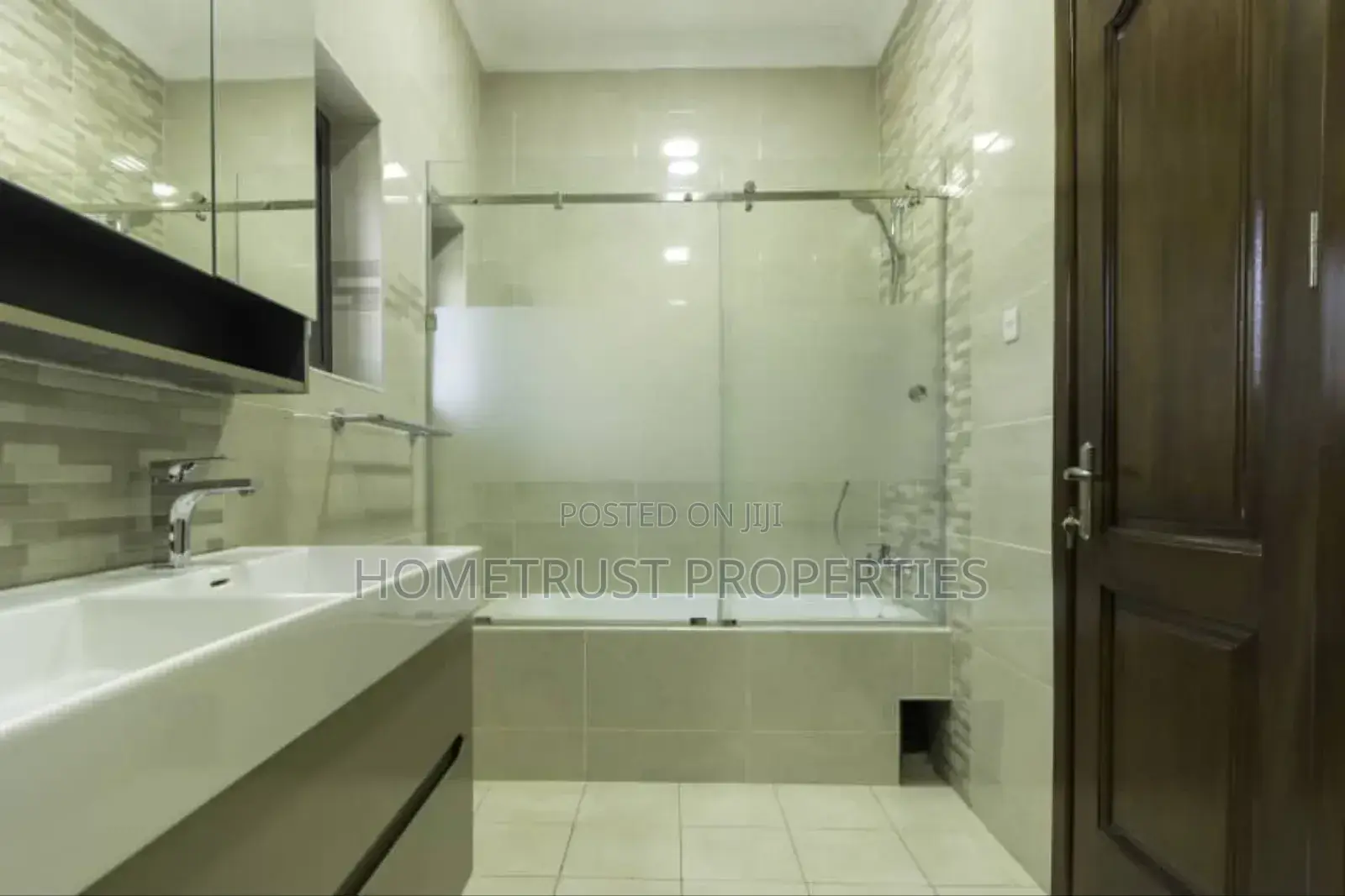 4bdrm Duplex in Hometrust Properties, Abelemkpe for rent