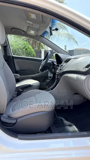 Hyundai Accent SE Sedan 2016 White