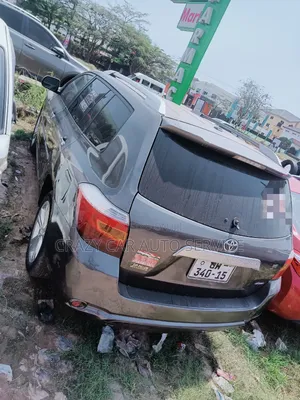 Toyota Highlander Limited 2010 Gray
