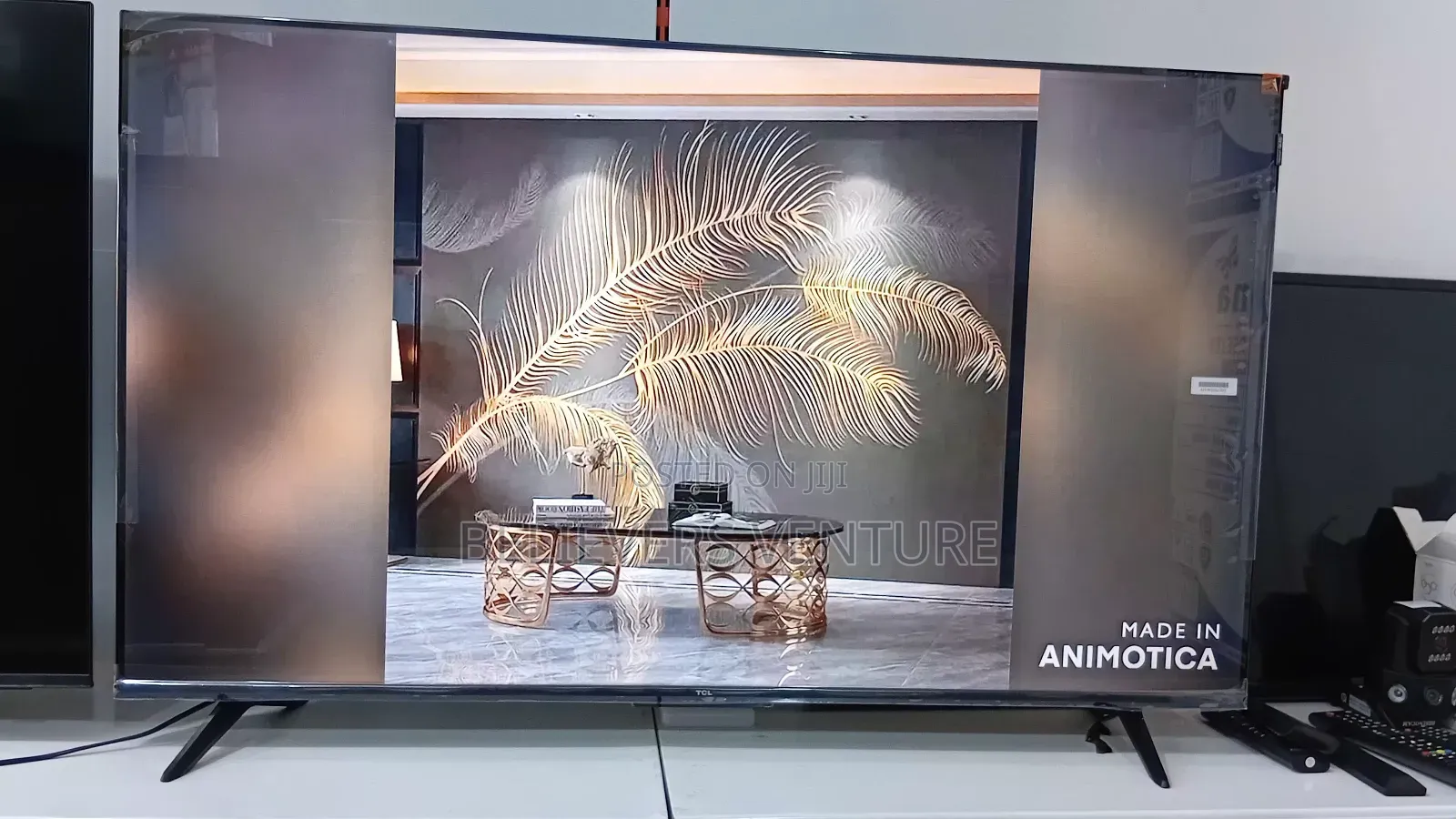 Entertainment Without Limits – 50” Qled Display