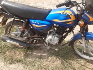 Bajaj Boxer 125 2025 Blue