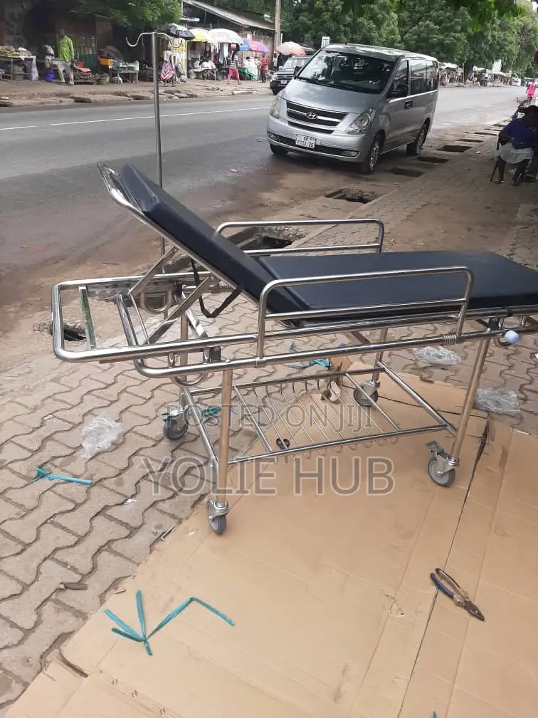 Patient Trolley (Non Adjustable)