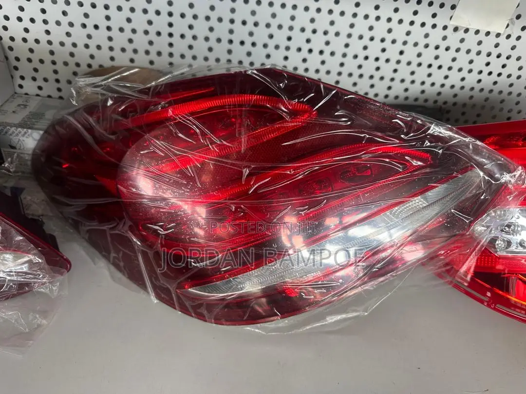 Mercedes Benz C300 2016-2018 Original Led Taillight Available Right