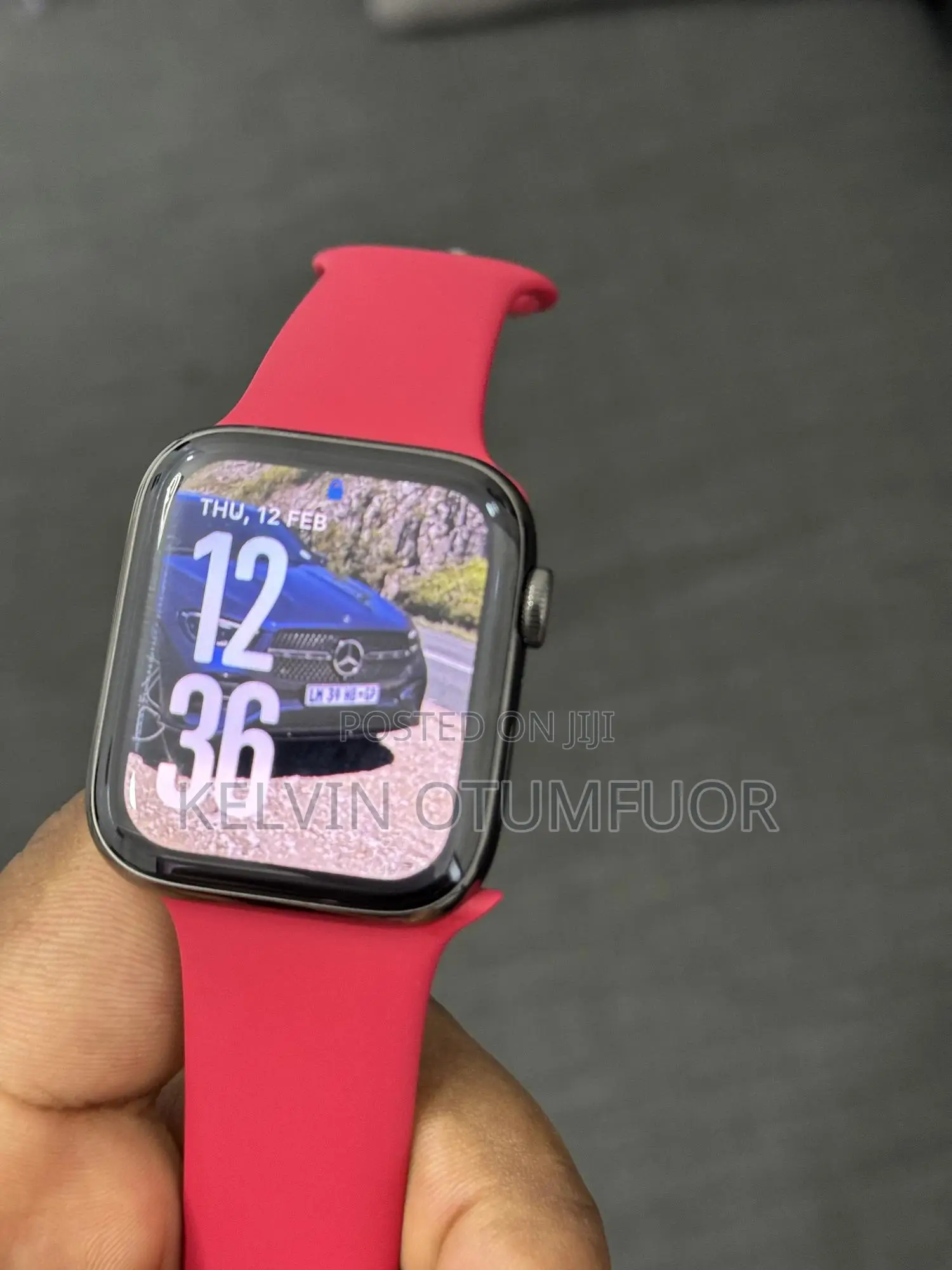 Clean 44mm Series 6 Apple Watch