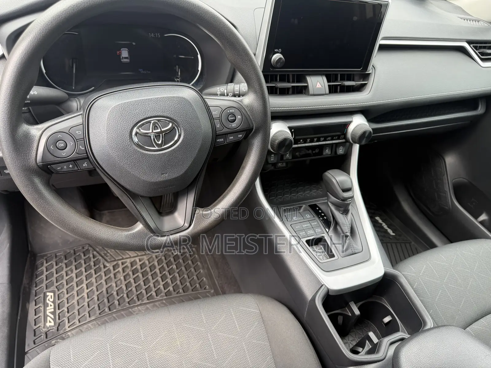 Toyota RAV4 LE AWD 2023 White