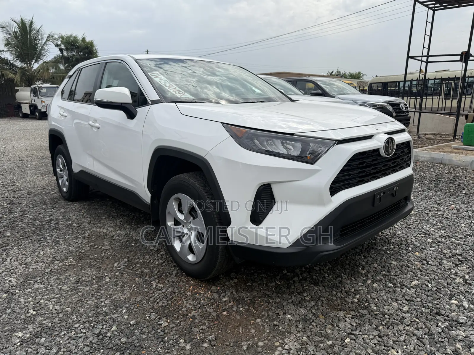 Toyota RAV4 LE AWD 2023 White