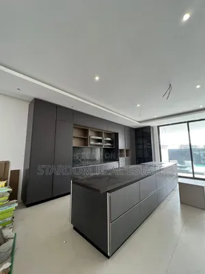 6bdrm Mansion in Adjiringanor, East Legon for sale