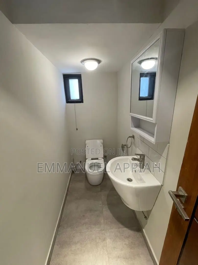 4bdrm House in Patang Village, Accra Metropolitan for sale