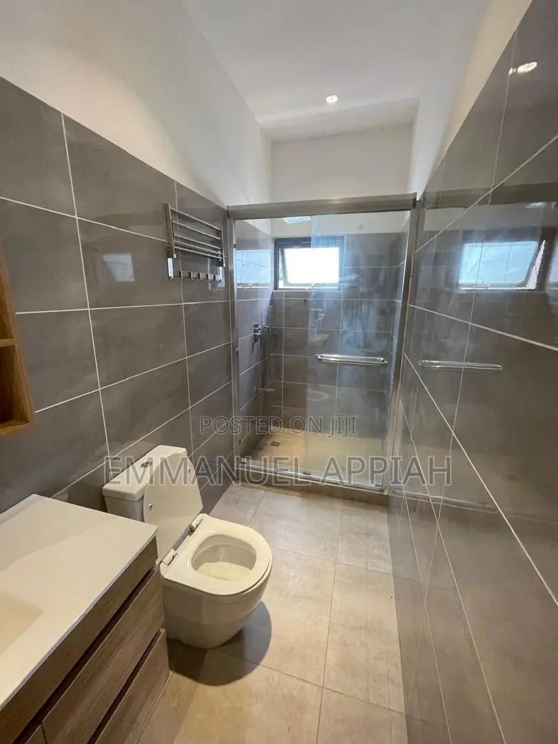 4bdrm House in Patang Village, Accra Metropolitan for sale