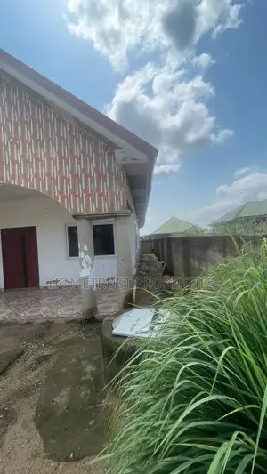 3bdrm House in Hometrust Properties, Amasaman for sale