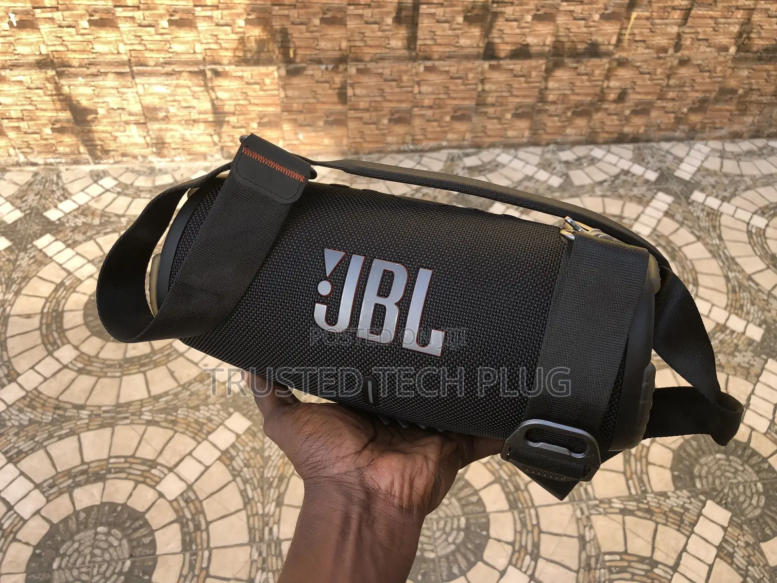 Preowned JBL Extreme 3 Blue Speaker From America for Sale
