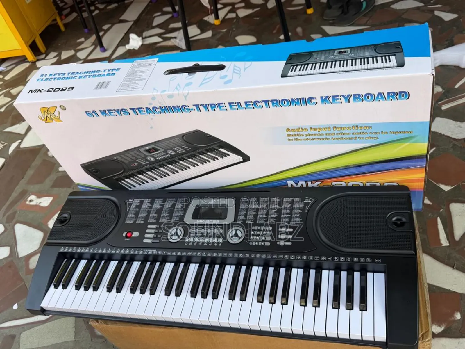 Mk-2089 61-Key Teaching-Type Electronic Keyboard.