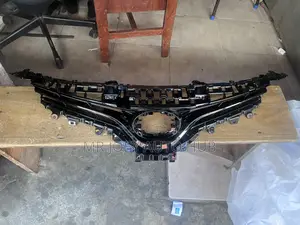 Toyota Camry 2018 2019 2020 2021 2022 Front Top Grille