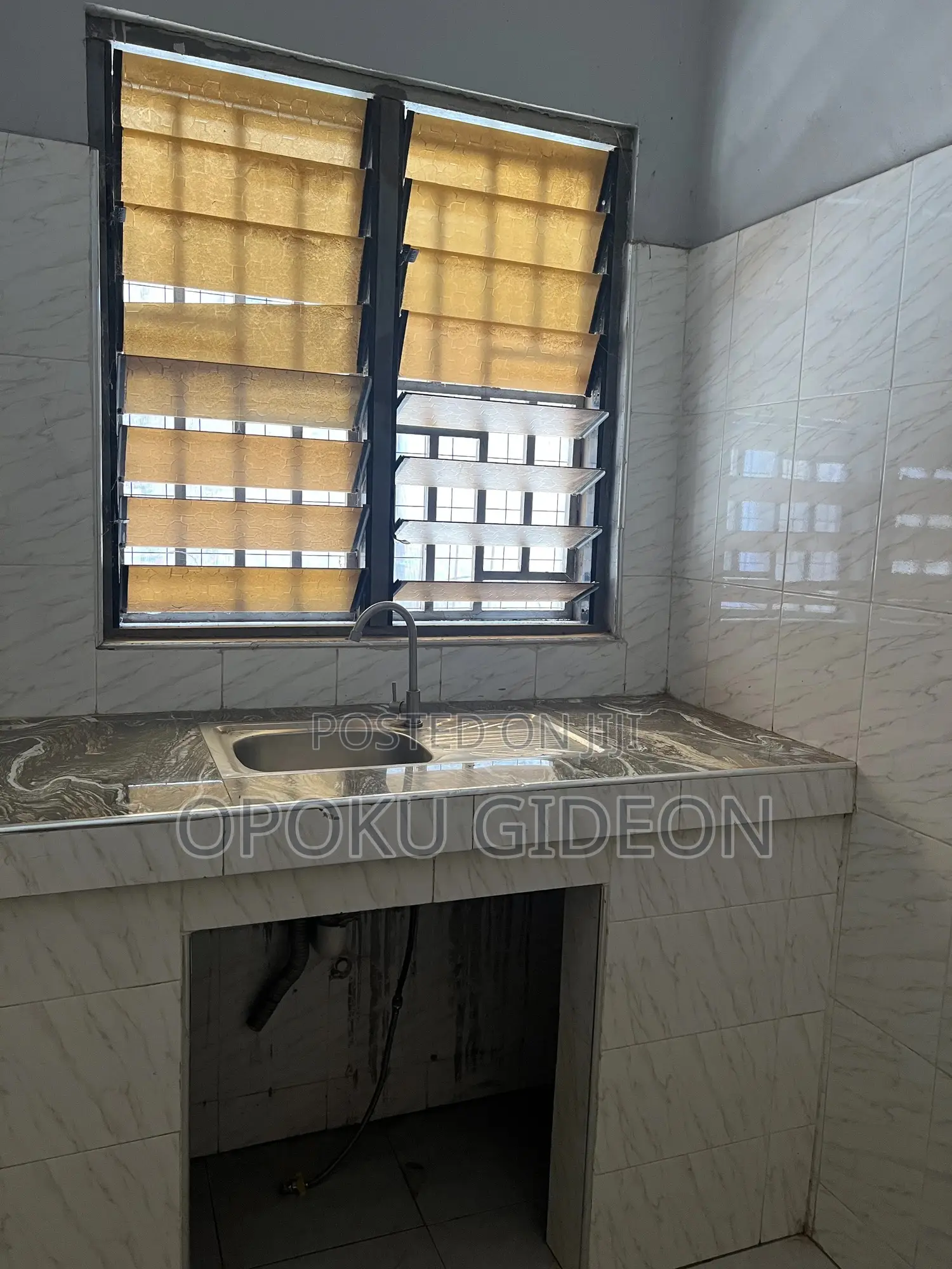 1bdrm Room & Parlour in Ablekuma for rent