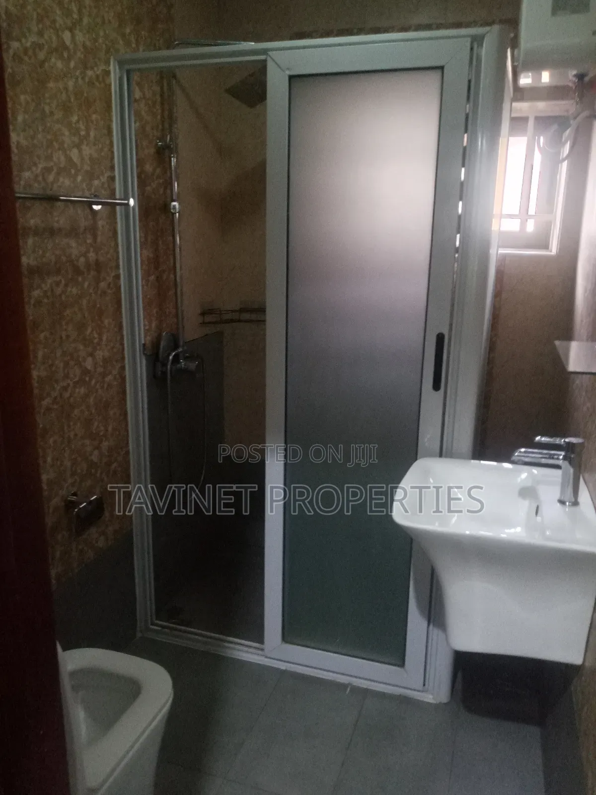 Executive Two Bedrooms Furnished Apartment in East Legon for Short Let
