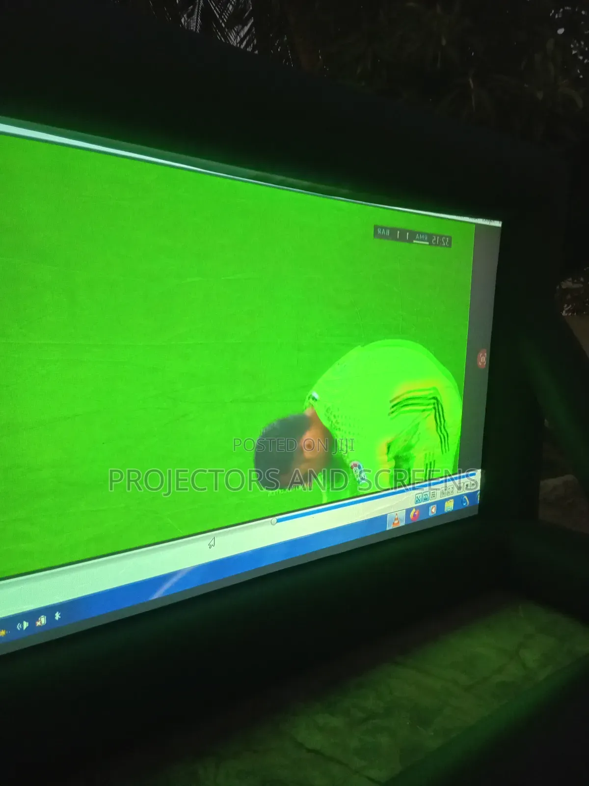 Rent Giant 16ft Outdoor Projector Screen Plus Air Blower Delivery