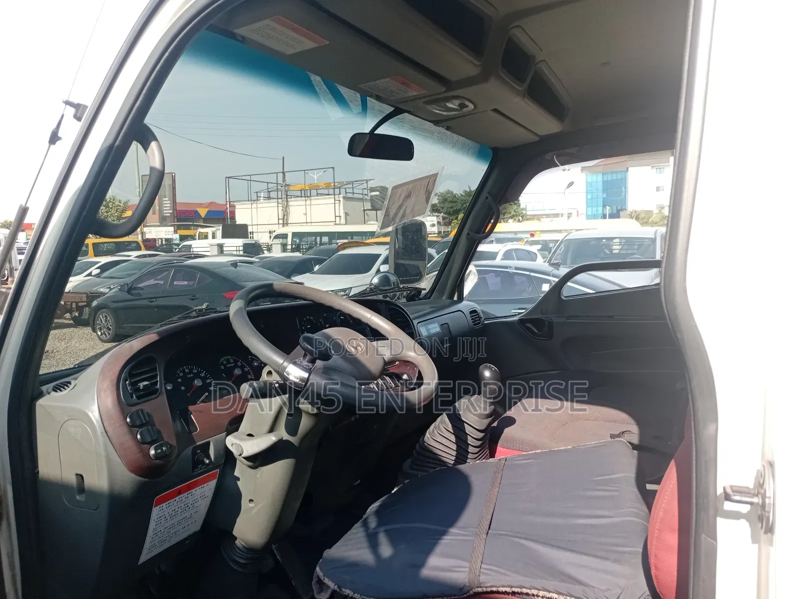 Hyundia 2.5 Tons Double Cabin