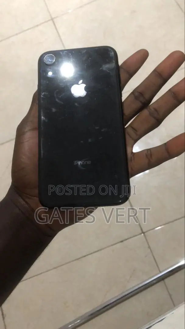 Apple iPhone XR 64 GB Gray