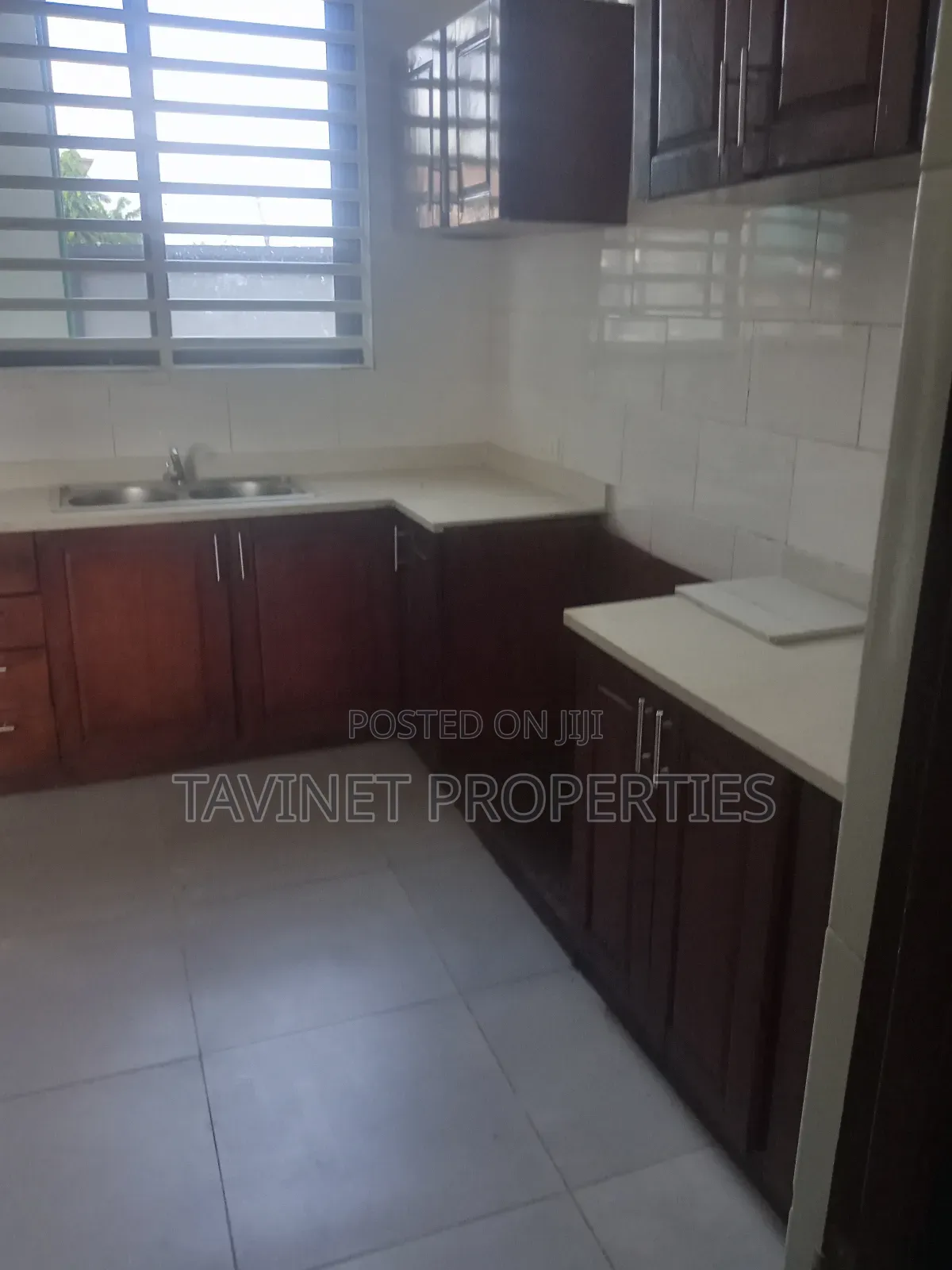 3bdrm Apartment in Adjiriganor for rent